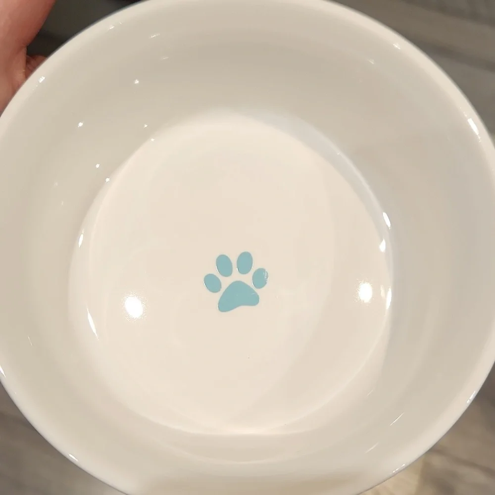 EUC Fido's Diner By Coastline Imports Dog Dish w/Blue Polka Dots 2 1/16